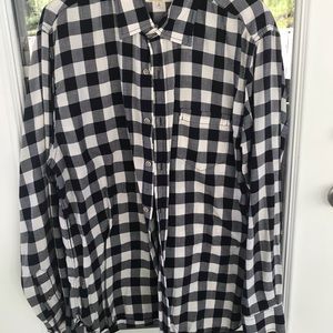 Men’s plaid button down shirt